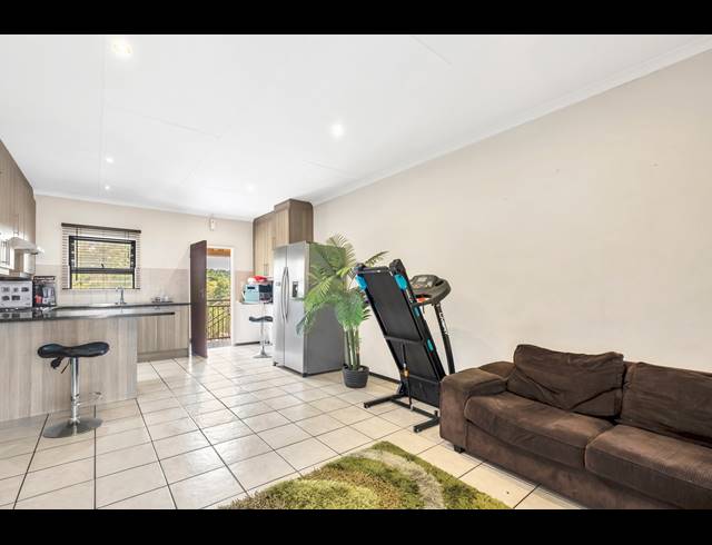 2 BEDROOM APARTMENT FOR SALE IN FERNDALE